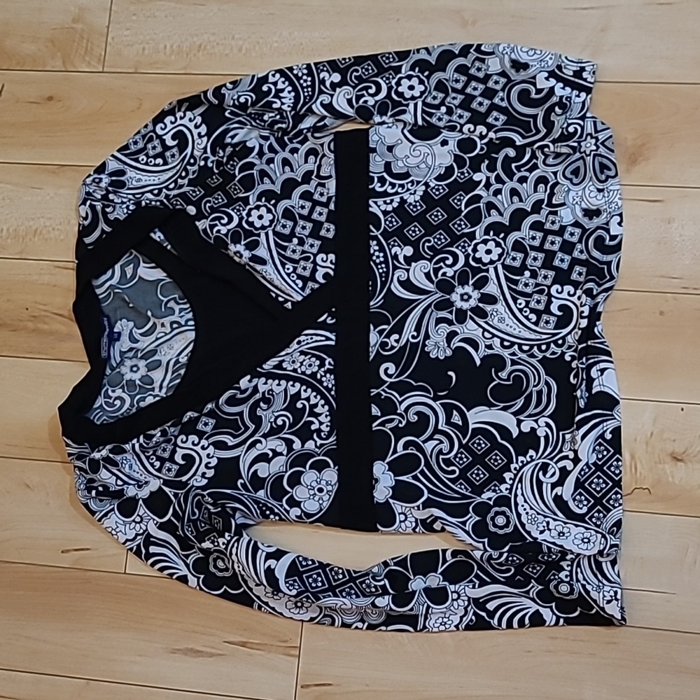 Thyme maternity women's large shirt